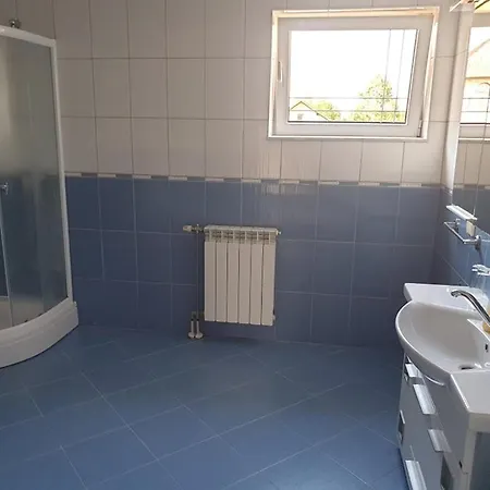 Hotel Restoran Zlatni Jelen 3*